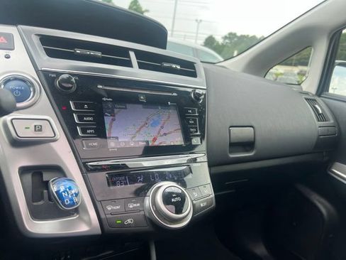 Used 2017 Toyota Prius V Five w/ Advanced Technology Package FWD image 18