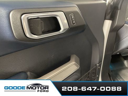 Used 2022 Ford Bronco Outer Banks AWD/4WD image 9