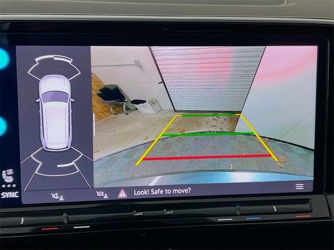 Used 2024 Volkswagen Atlas SE image 13