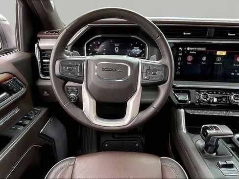 Used 2023 GMC Sierra 1500 Denali w/ Denali Reserve Package AWD/4WD image 8