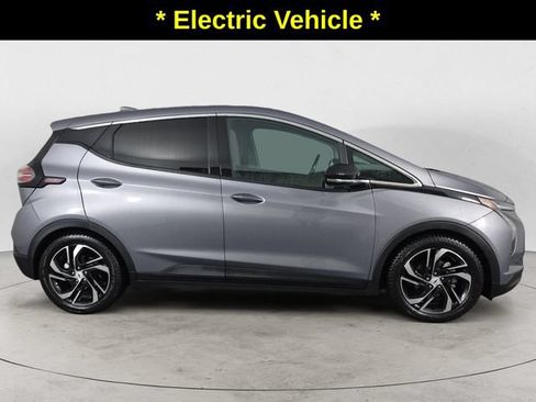 Certified 2023 Chevrolet Bolt LT FWD image 4