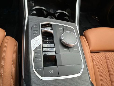 Used 2025 BMW 330i xDrive Sedan w/ Convenience Package AWD/4WD image 22