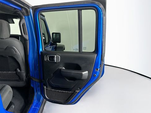 Used 2024 Jeep Wrangler Unlimited Rubicon 4xe AWD/4WD image 28