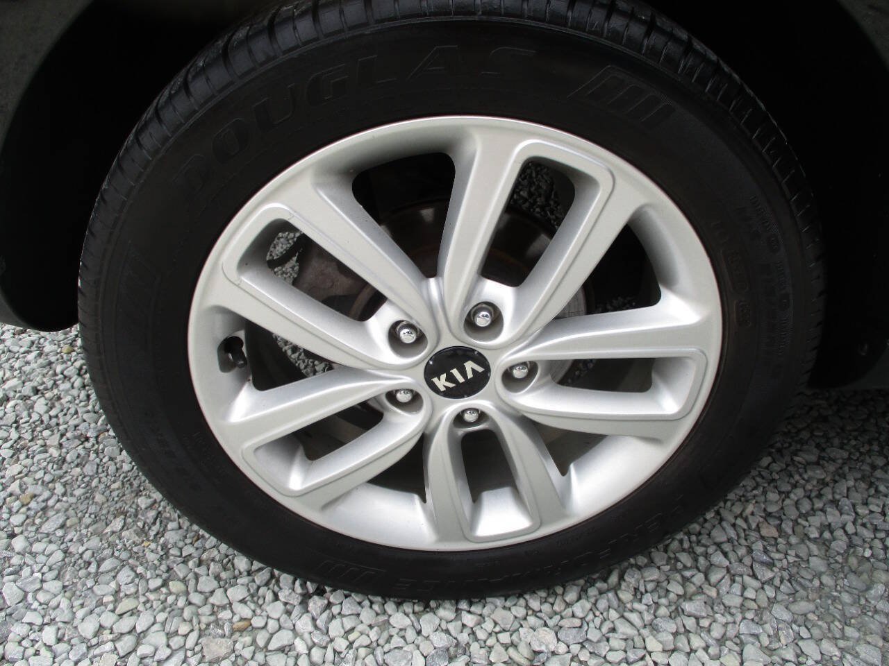 Used 2017 Kia Soul + FWD image 32