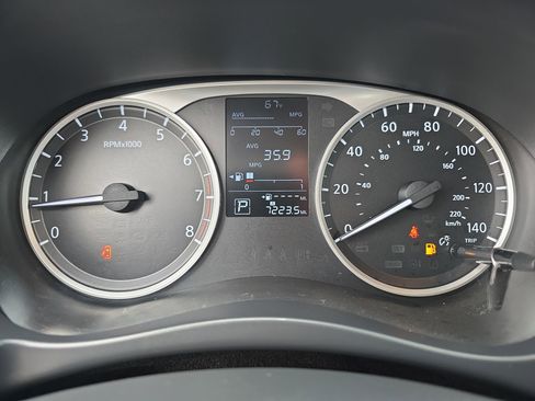 Used 2024 Nissan Kicks S image 19