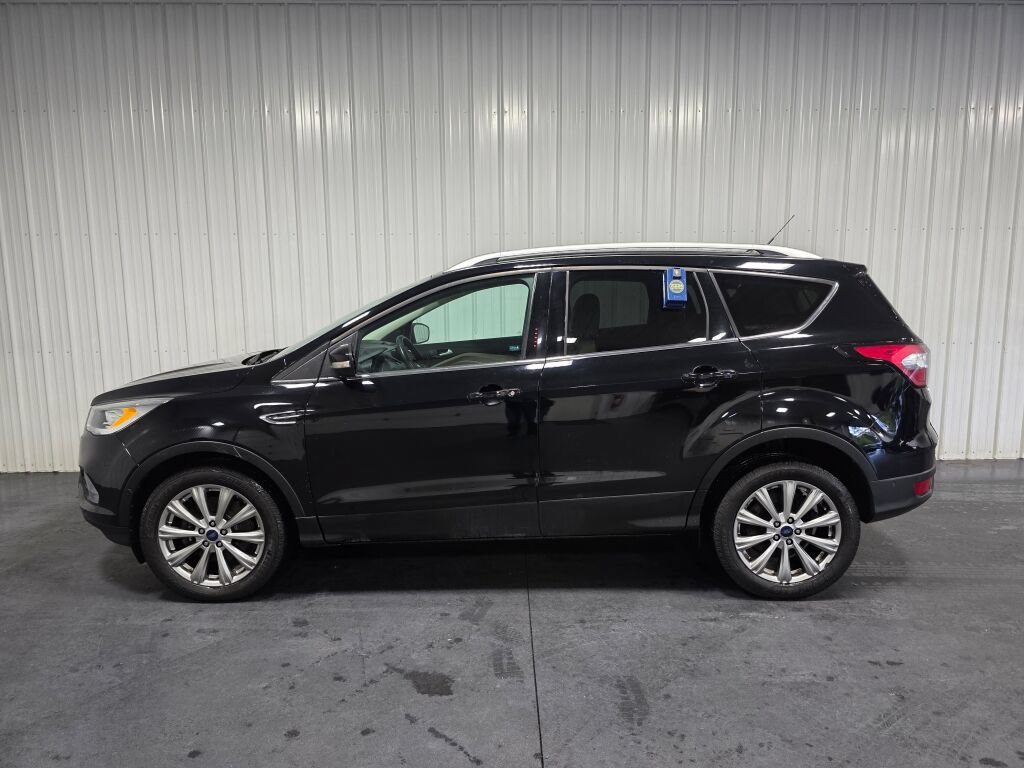 Used 2017 Ford Escape Titanium w/ Equipment Group 301A AWD/4WD image 4
