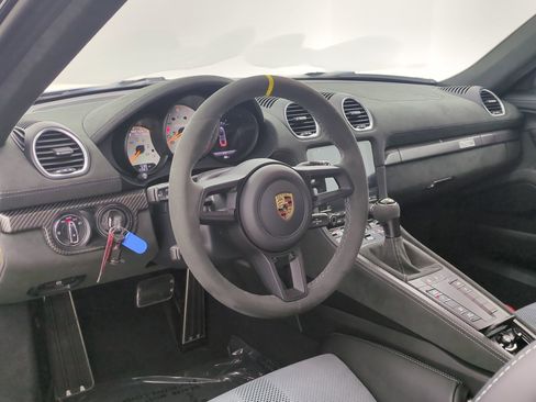 Certified 2025 Porsche 718 Cayman GT4 RS RWD image 4