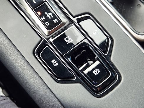 Certified 2025 Lexus TX 500h AWD image 32