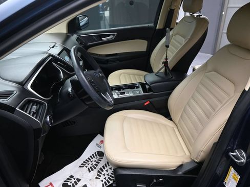Used 2019 Ford Edge SEL w/ Equipment Group 201A FWD image 3