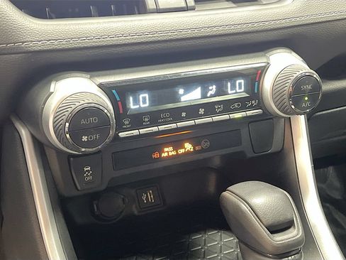 Used 2023 Toyota RAV4 LE AWD/4WD image 16