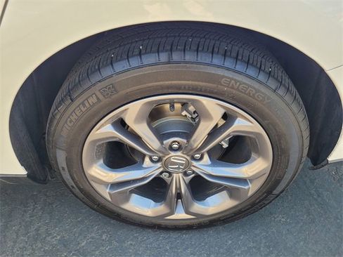 Used 2024 Honda Accord EX image 25