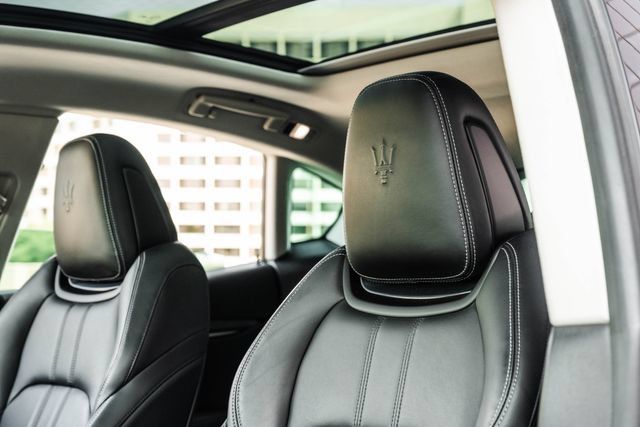 Used 2017 Maserati Levante S AWD/4WD image 61