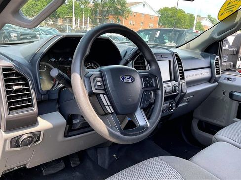 Certified 2022 Ford F250 XLT AWD/4WD image 13