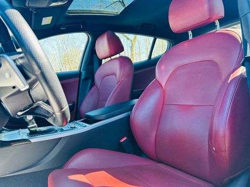 Used 2019 Kia Stinger GT1 image 22