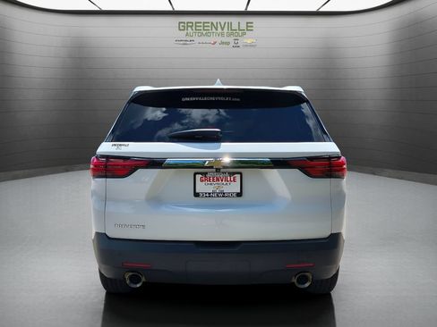 Used 2022 Chevrolet Traverse LS AWD/4WD image 4