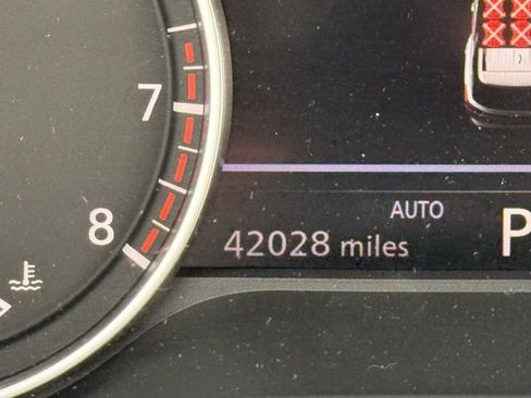 Certified 2022 Nissan Pathfinder SV w/ SV Black Package image 34