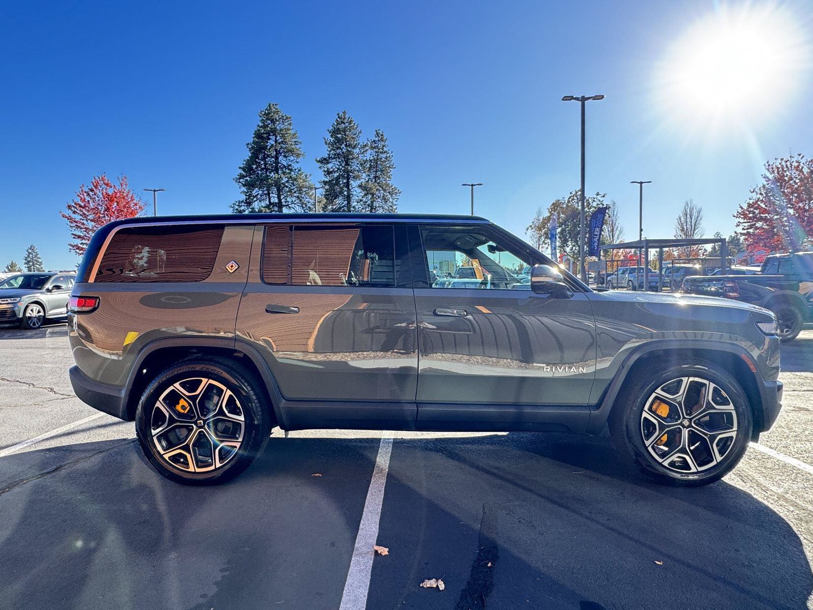 Used 2023 Rivian R1S Launch Edition Quad AWD/4WD image 6