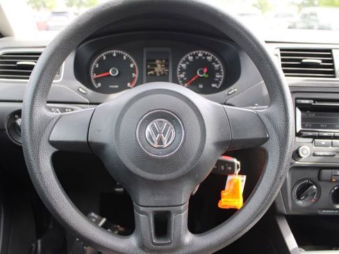Used 2014 Volkswagen Jetta S image 24