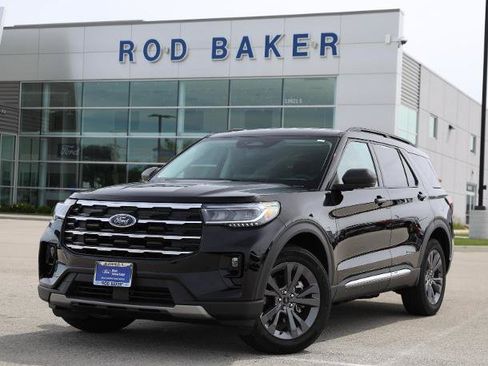 Certified 2025 Ford Explorer Active w/ Active Comfort Package AWD/4WD image 1