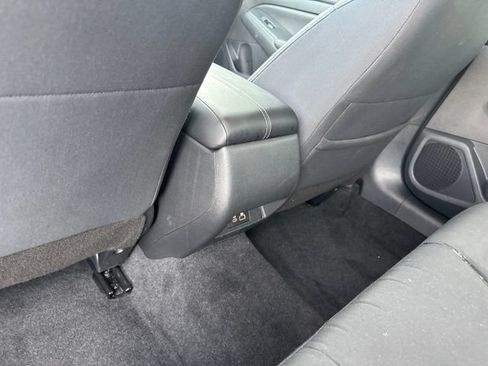 Used 2025 Nissan Altima 2.5 SV FWD image 12