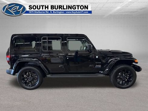 Used 2024 Jeep Wrangler Unlimited Sahara AWD/4WD image 8