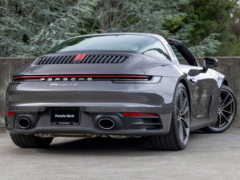 Certified 2024 Porsche 911 Targa 4S w/ Premium Package AWD/4WD image 12