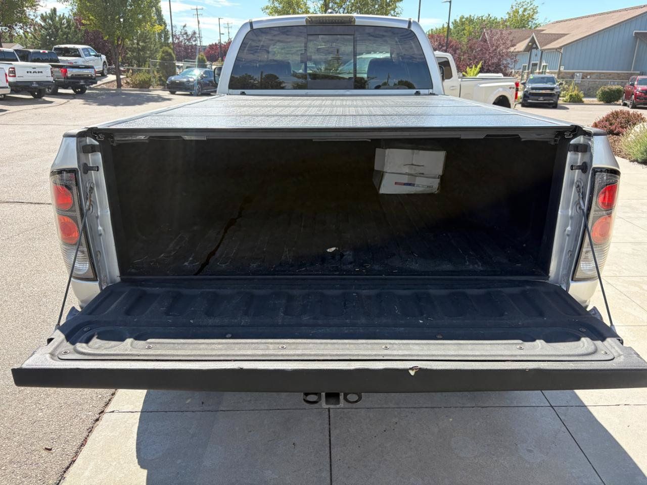 Used 2005 Dodge Ram 2500 Truck SLT AWD/4WD image 23