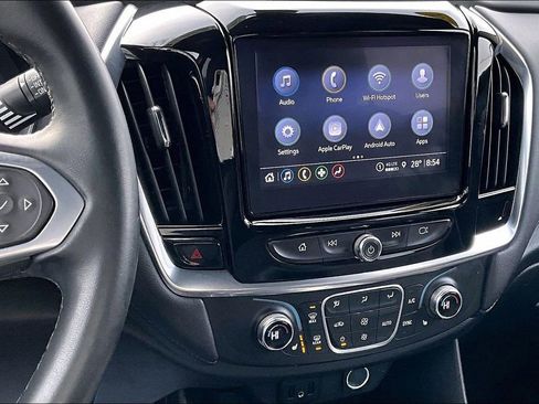 Used 2023 Chevrolet Traverse LT image 10