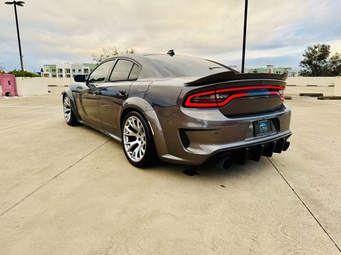 Used 2017 Dodge Charger R/T w/ Driver Confidence Group image 9