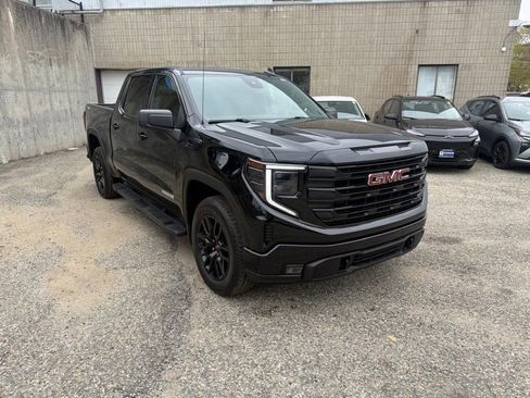 Used 2023 GMC Sierra 1500 Elevation AWD/4WD image 9