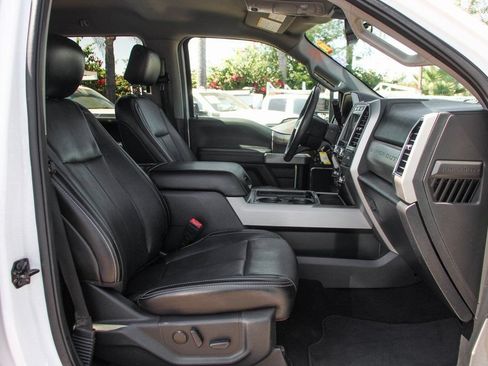 Used 2020 Ford F250 Lariat w/ Lariat Value Package AWD/4WD image 38