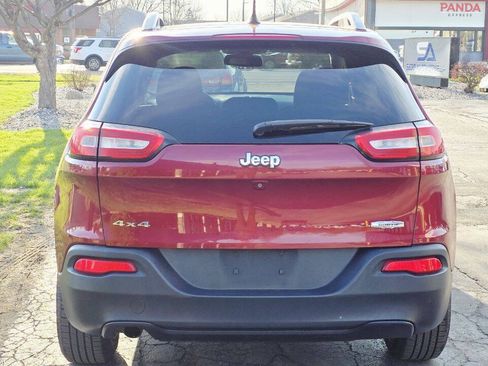 Used 2015 Jeep Cherokee Latitude w/ Cold Weather Group AWD/4WD image 6