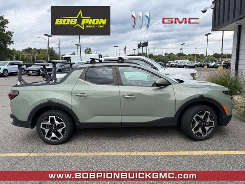 Used 2024 Hyundai Santa Cruz Limited AWD/4WD image 2