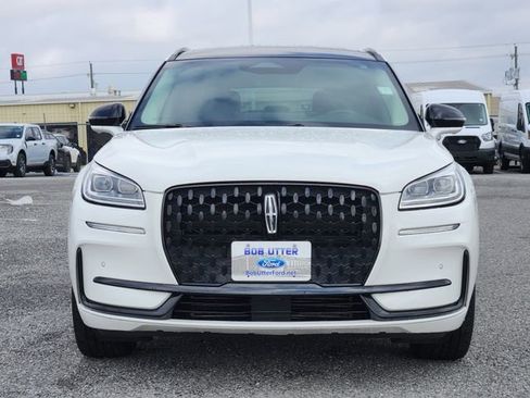 Used 2023 Lincoln Corsair Reserve w/ Equipment Group 201A image 2