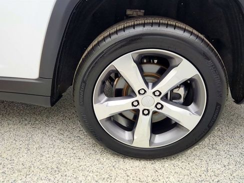 Used 2021 Jeep Grand Cherokee L Limited image 9