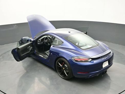 Certified 2024 Porsche 718 Cayman S RWD image 25