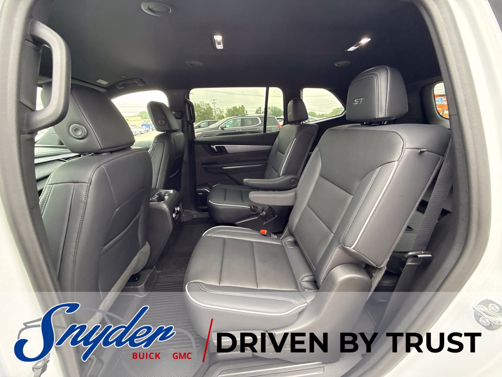 New 2027 Buick Enclave Sport Touring w/ Power Package FWD image 23