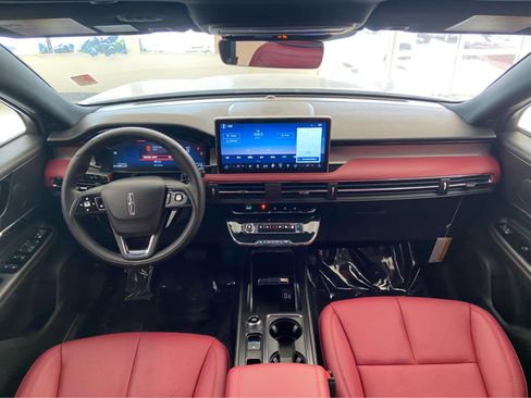 Used 2025 Lincoln Corsair Reserve w/ Jet Appearance Package AWD/4WD image 21
