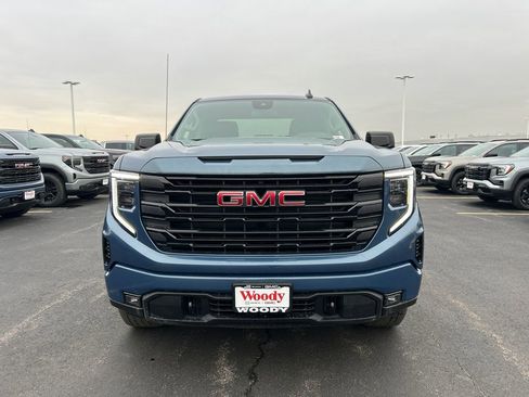 New 2026 GMC Sierra 1500 Elevation w/ Elevation Select Package AWD/4WD image 4
