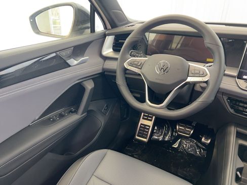 New 2026 Volkswagen Tiguan SE R-Line image 27