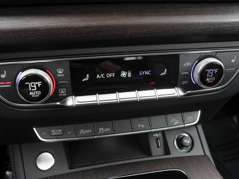 Certified 2025 Audi Q5 2.0T Premium Plus w/ Premium Plus Package image 17