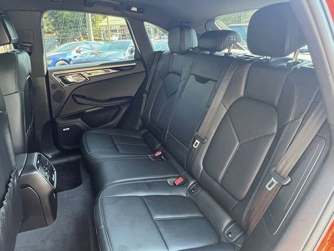 Used 2022 Porsche Macan image 28