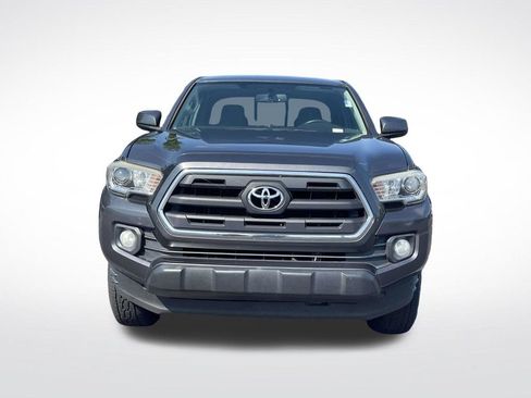 Used 2017 Toyota Tacoma SR5 w/ Tow Package AWD/4WD image 2