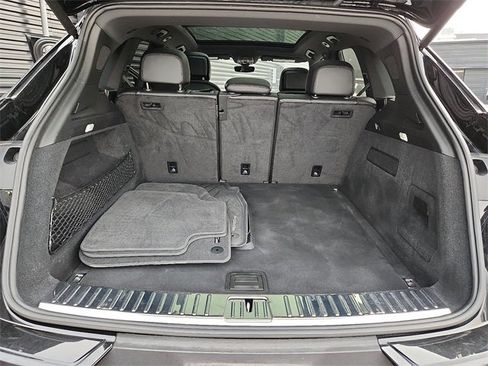 Used 2024 Porsche Cayenne S image 33