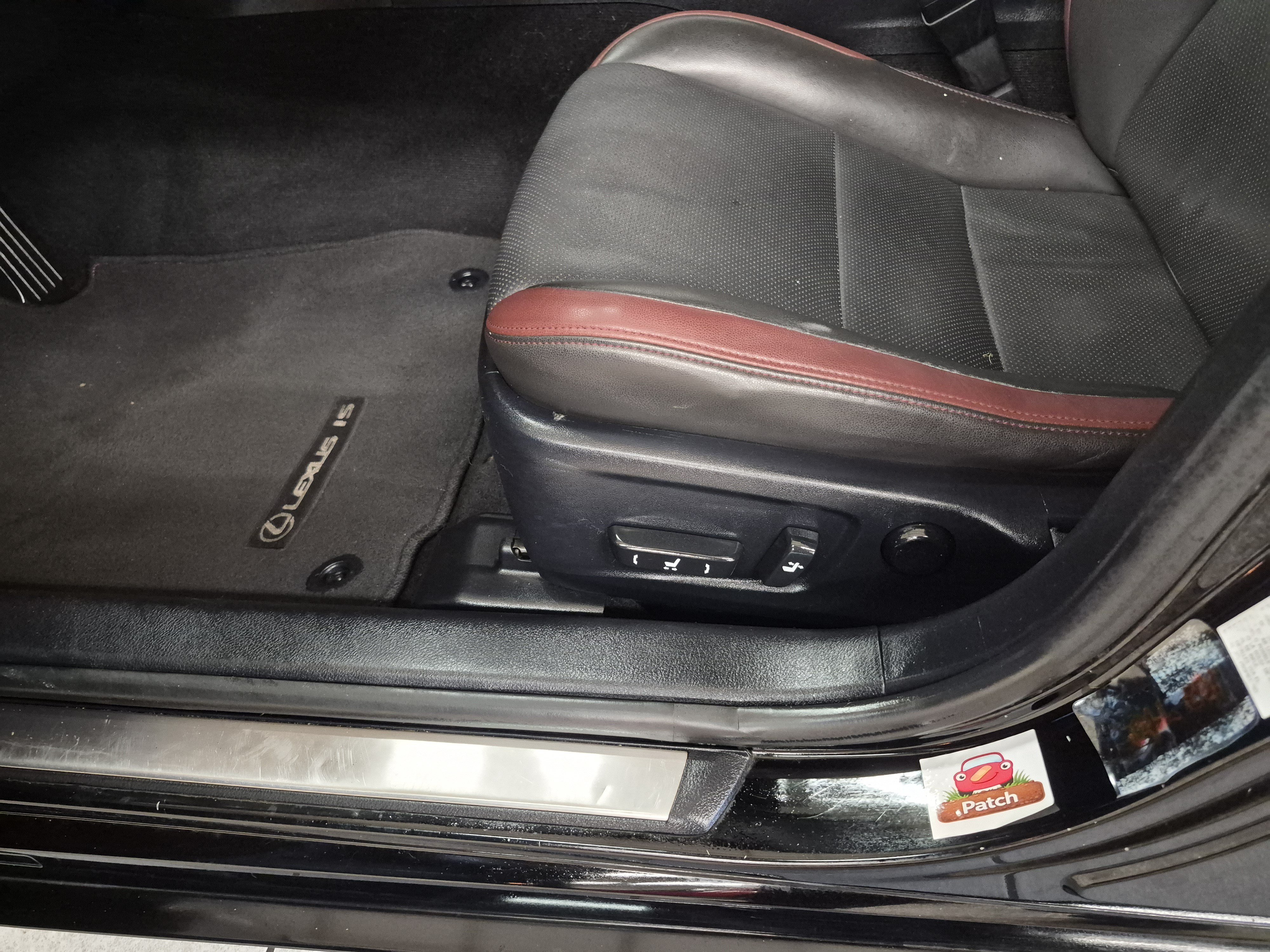Used 2017 Lexus IS 200t w/ Premium Package RWD image 14