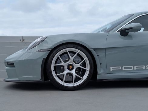 Certified 2024 Porsche 911 GT3 RS RWD image 8