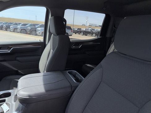 Used 2025 Chevrolet Silverado 1500 LT image 17