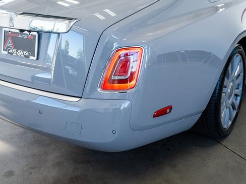 Used 2022 Rolls-Royce Phantom Sedan image 29
