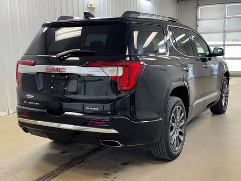 Used 2022 GMC Acadia Denali w/ Black Diamond Edition image 5