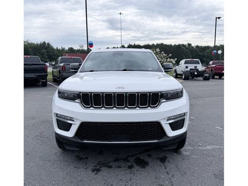 Used 2023 Jeep Grand Cherokee Limited RWD image 3